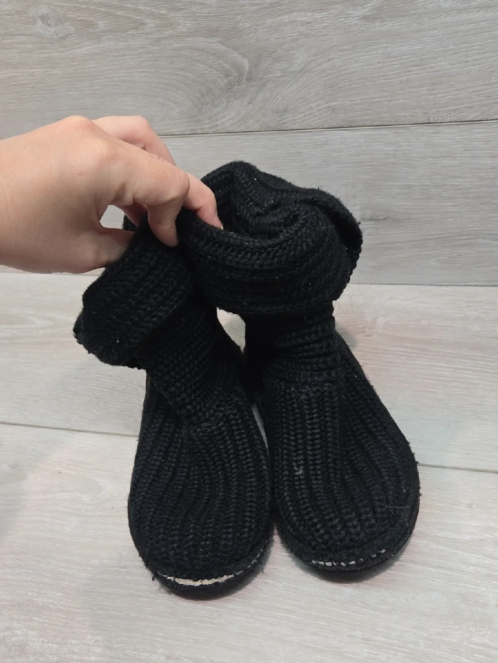 UGG Australia Kids 5649 Girl Black Knit Tall Button Side Boots Shoes Sz 11